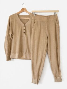 Pact Organic Cotton Waffle Knit  Set Beige Henley Top Size L Jogger Pants Size M